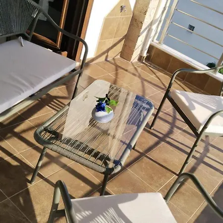 Charming New With Stunning Sea View פלוגיטה