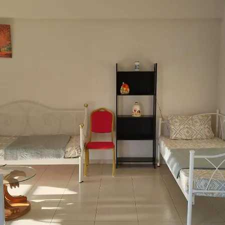 アパート Odysseus フロギタ